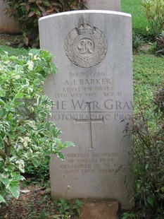 TRINCOMALEE WAR CEMETERY - BARKER, ALBERT JOHN